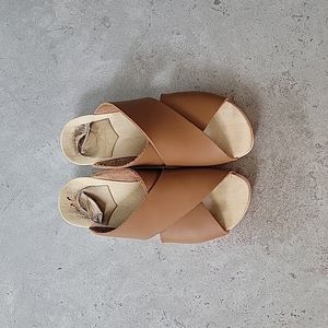 No. 6 Frida Clog Sandals in Palomino sz 37